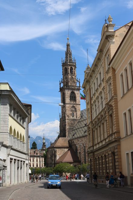 Der Dom Maria Himmelfahrt ist die Stadtpfarrkirche von Bozen.