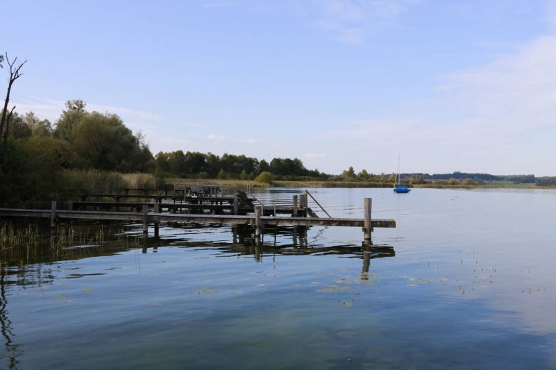 Schöne Aussichten über den herbstlichen Chiemsee vom Rimsting aus.