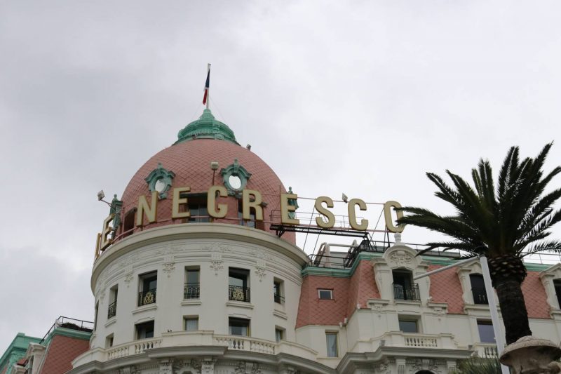 Die Kuppel des Hotels designte Gustave Eiffel.