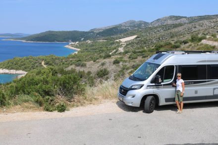 Der Duc auf dem Weg nach Hvar.