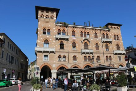 Plätze und Paläste - die Stichwörter für Treviso.