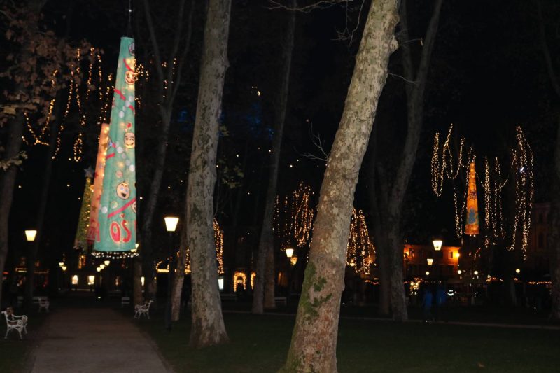 Auch im Park über der Centrum Parkgarage ist kreativ dekoriert.