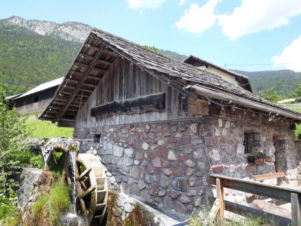 Die alte Mühle in Laas ist liebevoll restauriert und kann besichtigt werden.