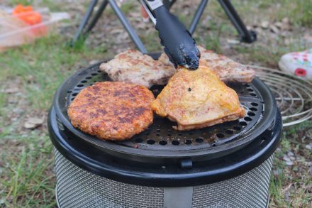Grillabend auf dem praktischen Cobb Grill.