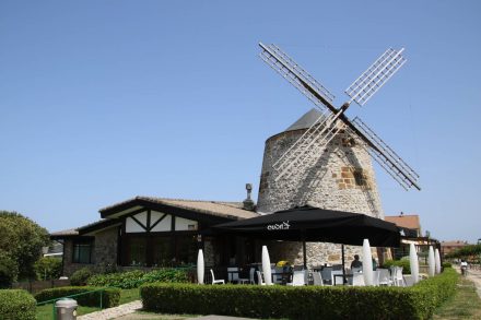 Die ehemalige Windmühle ist jetzt ein gehobenes Restaurant.