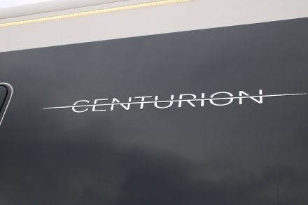 Cremeweiß und anthrazit ist die elegante Farbkombination des Concorde Centurion Daily.