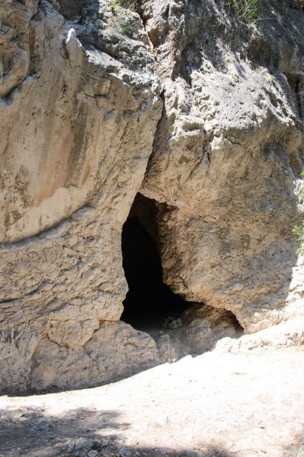 Der Eingang zur Grotte wurde vergrößert