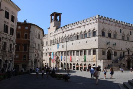 Der Kommunalsitz von Perugia im Renaissance Gebäude, das bis ins 13. Jahrhundert zurück geht