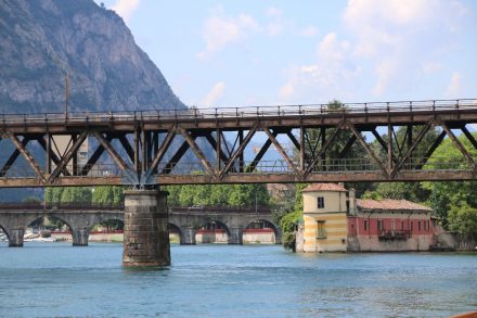 Elf Bögen hat die Alte Ponte Vecchio, die einst Lecco mit Mailand verband